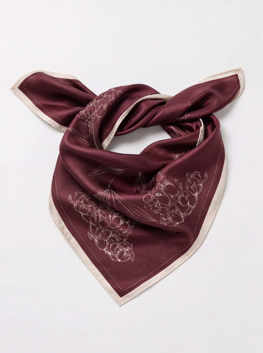 Mörk röd scarf med blommor i silke